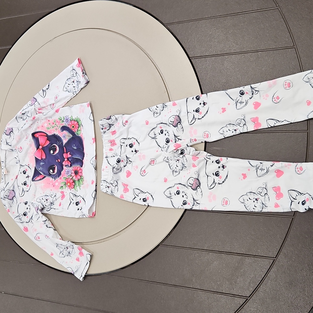 Adorable Cat Print Toddler 2T Pajamas Set NWOT